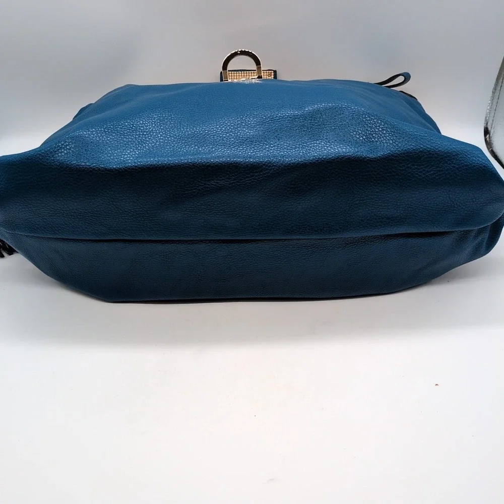 Mellow World Purse Womens Blue L Tote Handbag Zip Close Clasp Single Strap‎ NEW